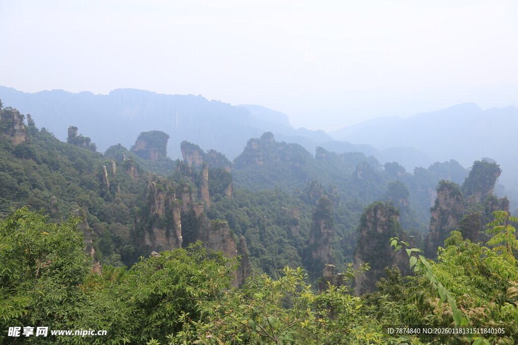 山林奇峰景观