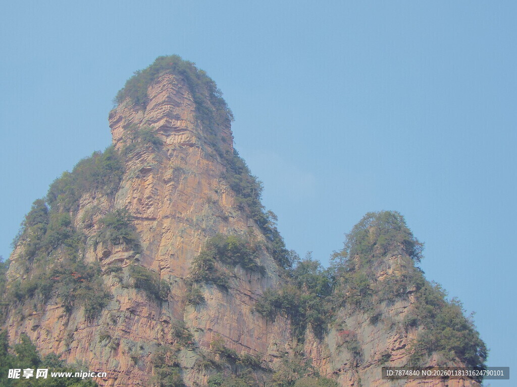 巍峨山峰 尽显自然之美