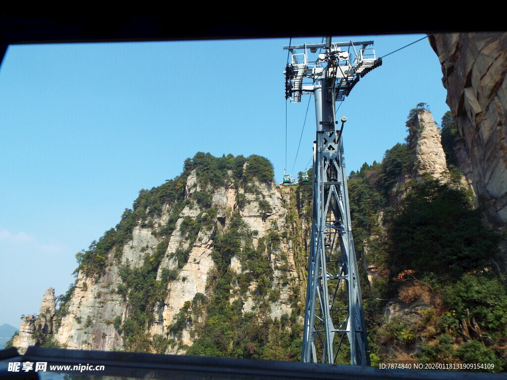 山间索道设施