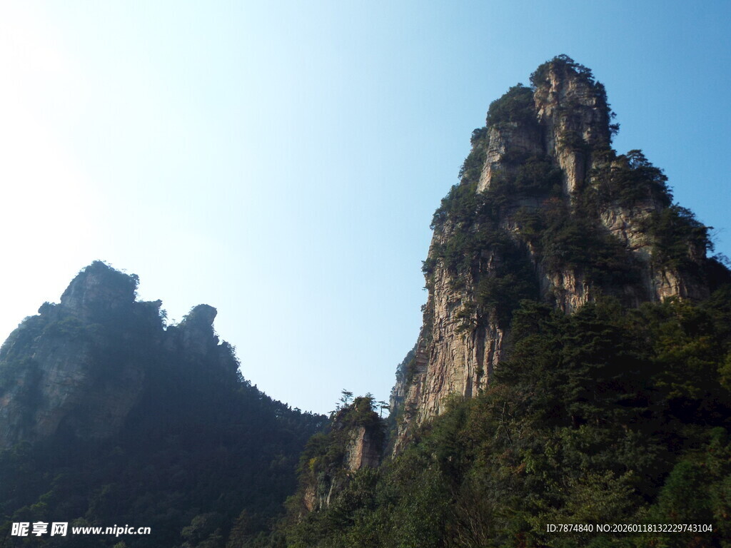 巍峨奇峰
