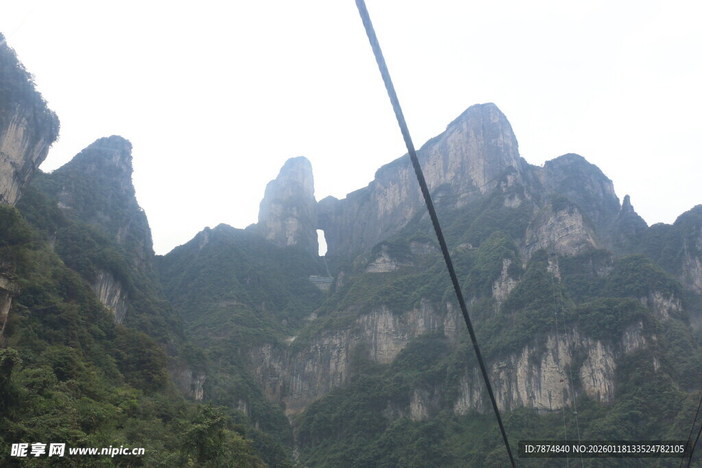 壮丽山峰景色