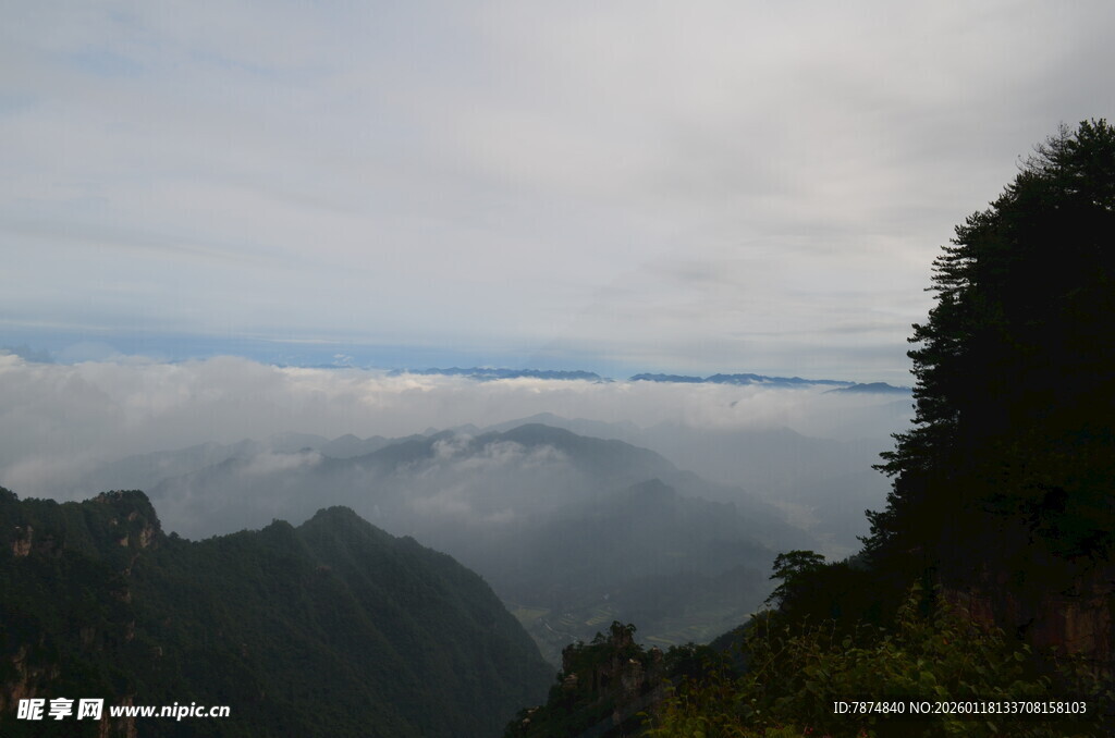 山间云海美景