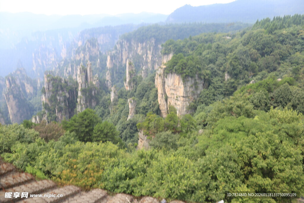 张家界奇峰峻岭秀丽风光