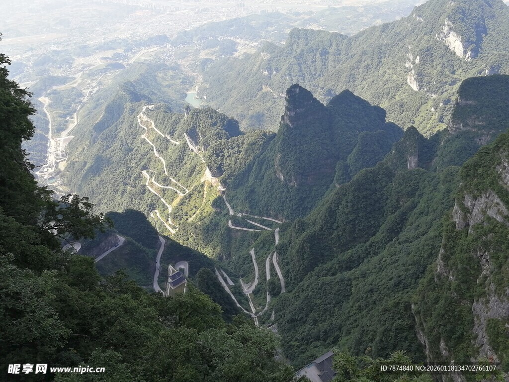 壮丽群山风景