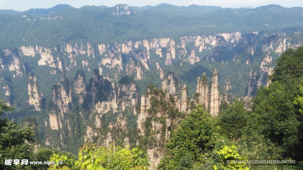 张家界奇峰林立壮丽景观