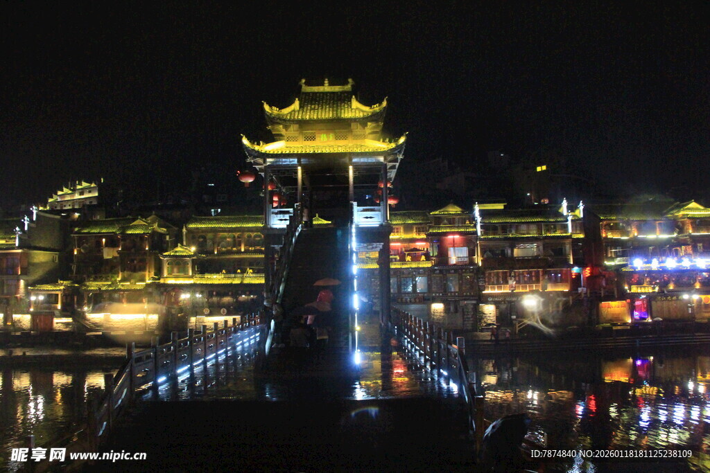 夜晚璀璨的中式古建筑景观