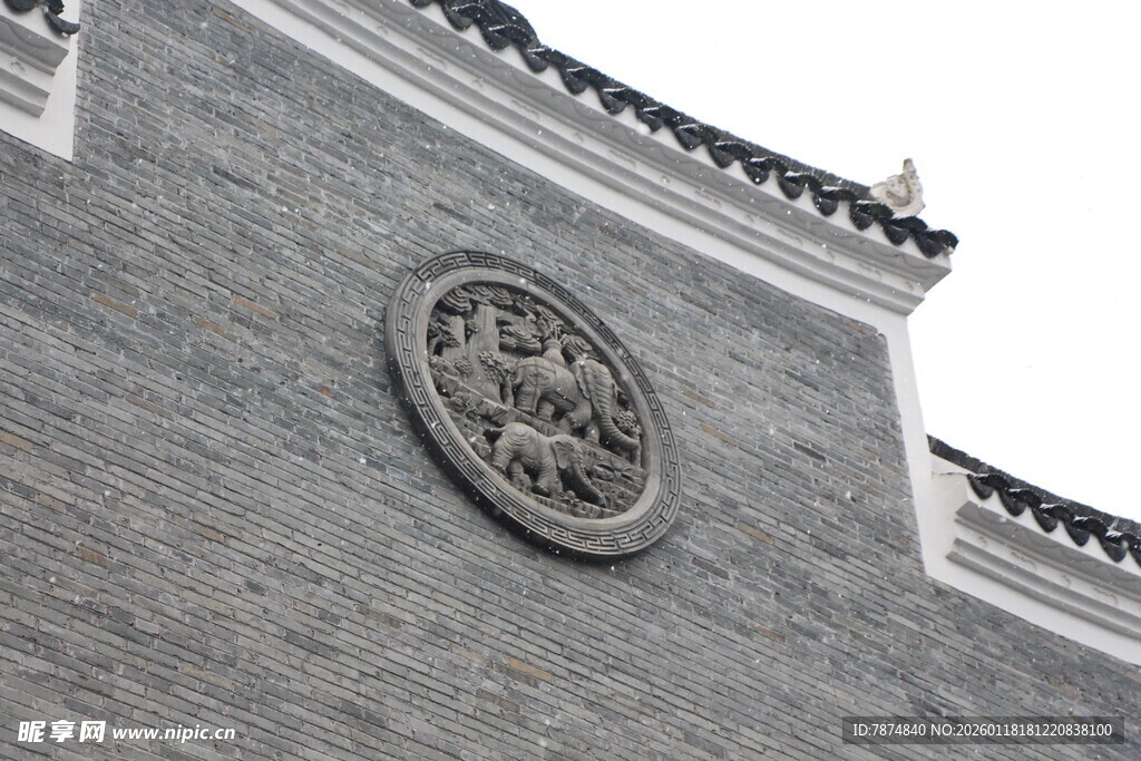 中式建筑墙面圆形装饰细节