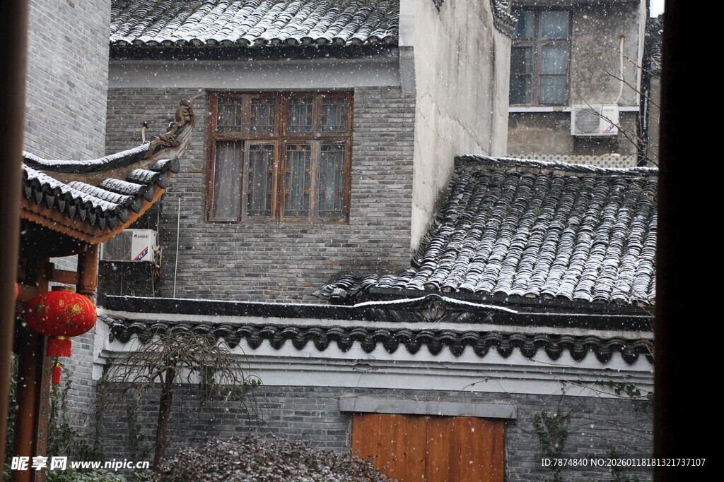 中式古宅雪景