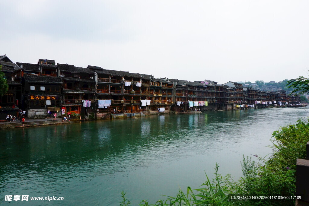河畔古建 水乡静谧景致