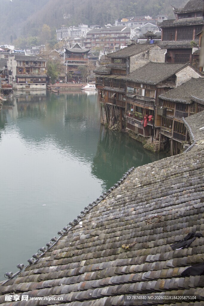 湘西水乡吊脚楼风景