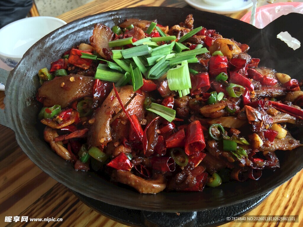香辣干锅美味诱人