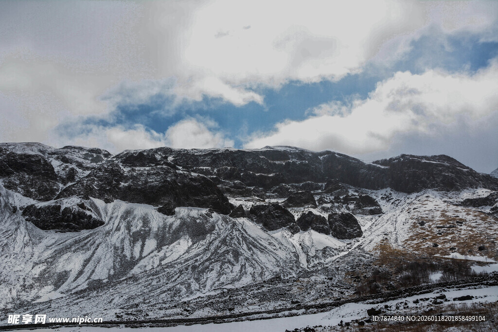 雪山壮丽风光