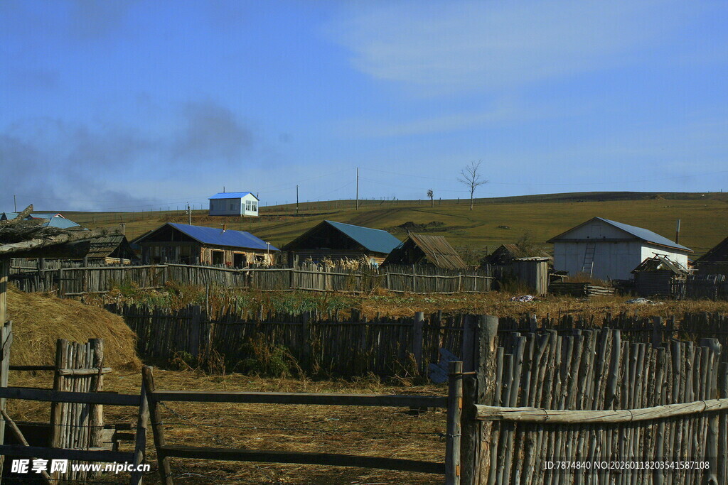 乡村景致 朴素篱笆与房屋