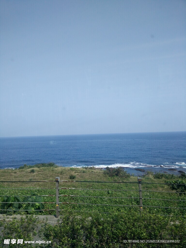海边草地风景