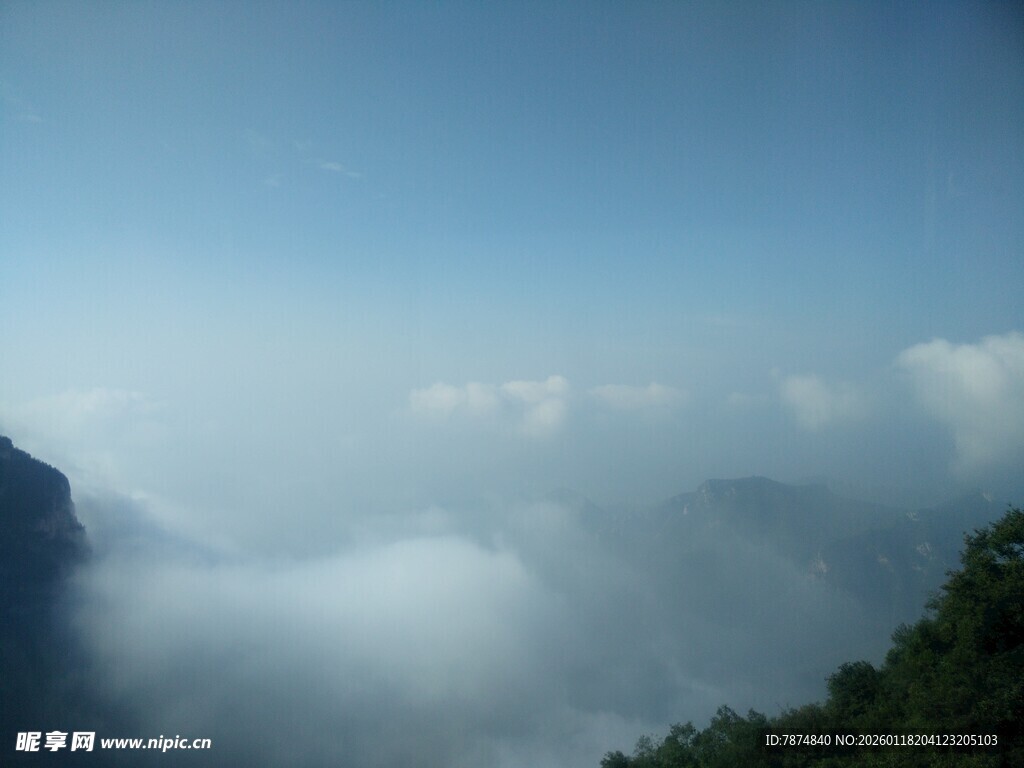 云海山间美景