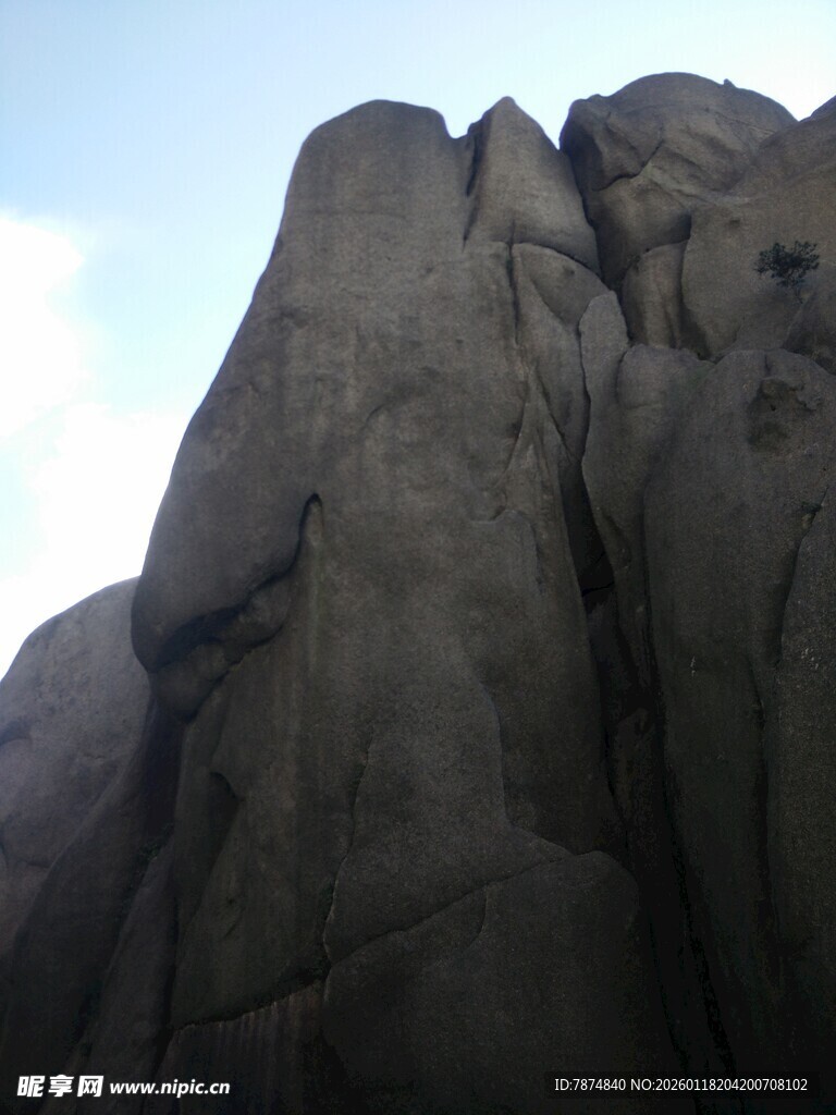 巍峨巨石景观