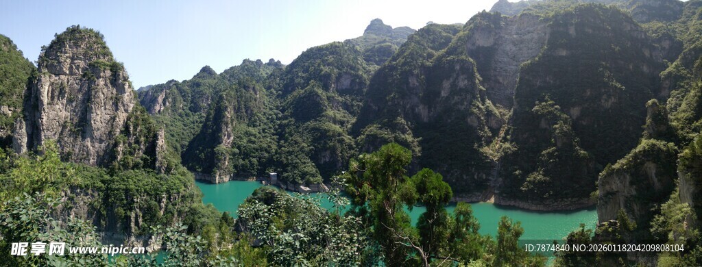 青山绿水间的秀丽自然风光