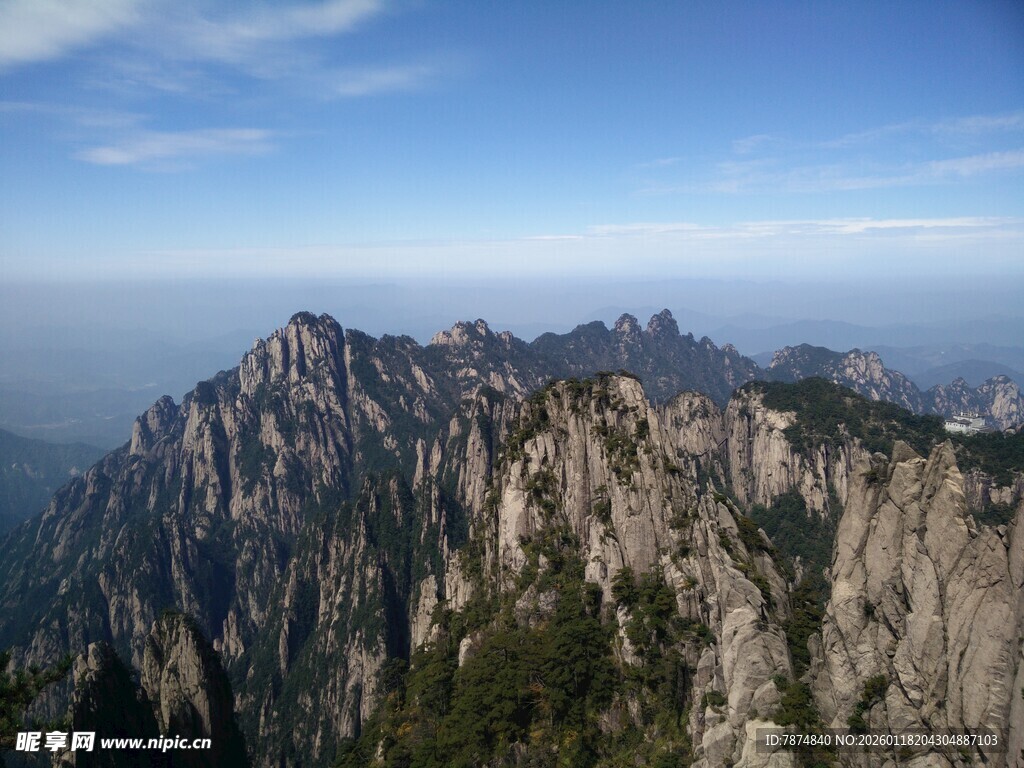 壮丽黄山山峰景观