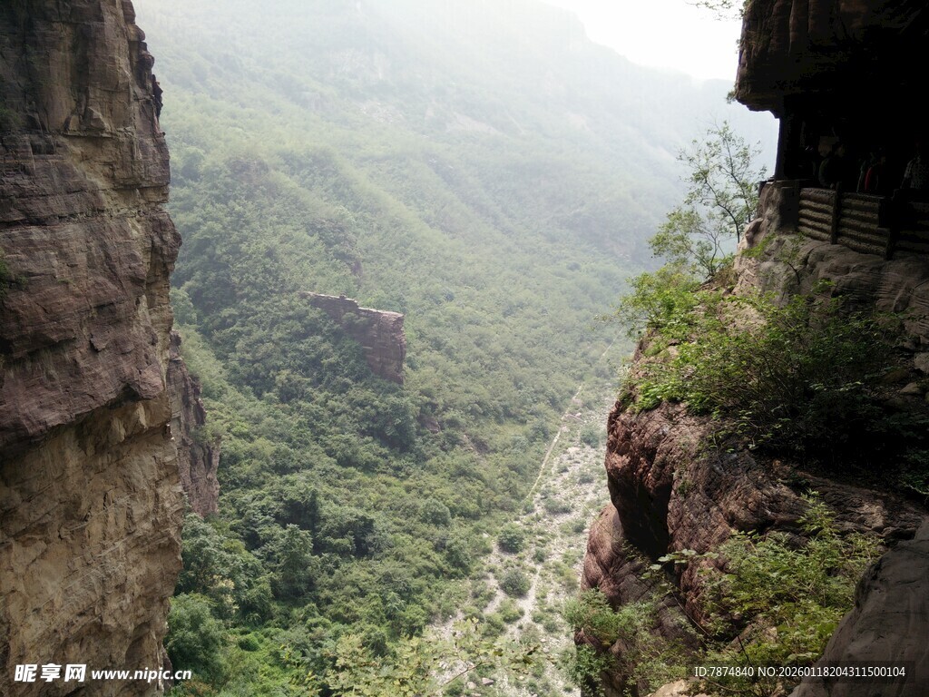 壮丽峡谷景观