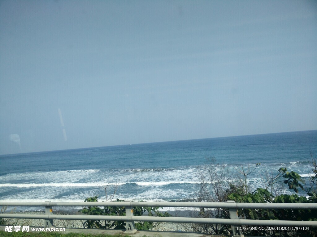 海边风景 海浪与天际