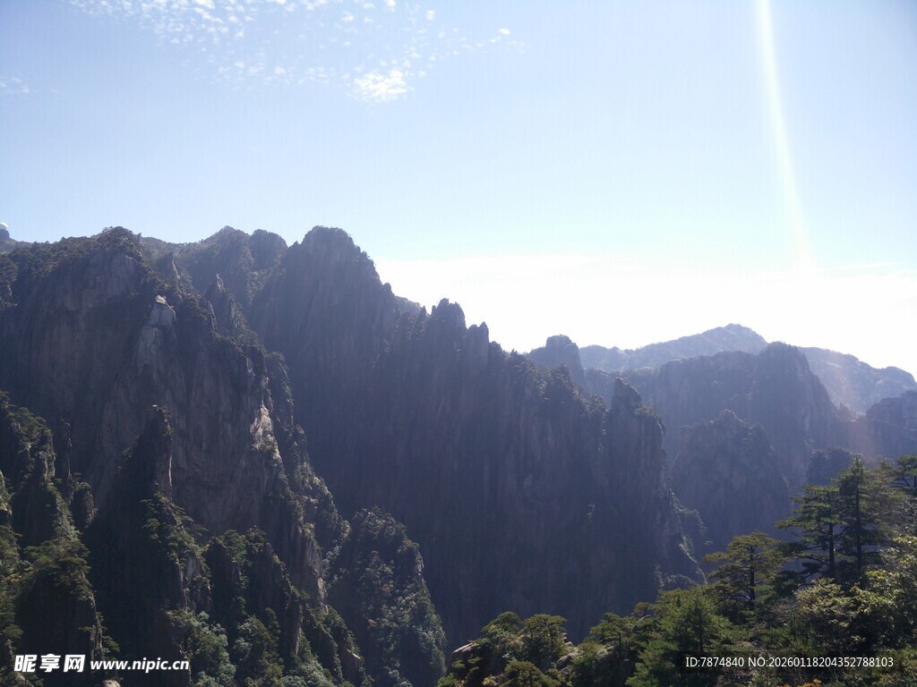 壮丽山景 领略自然之美