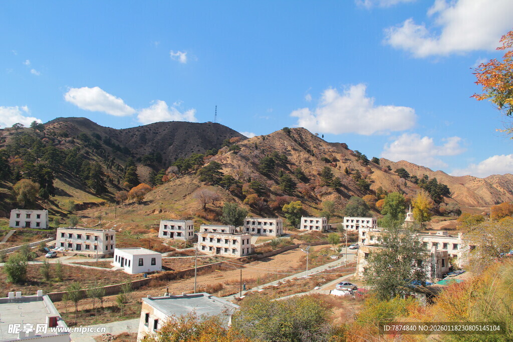 山间村庄景致