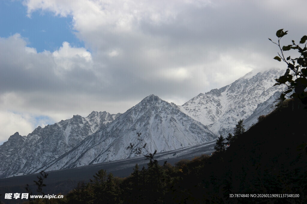 雪山风光 壮丽自然美景