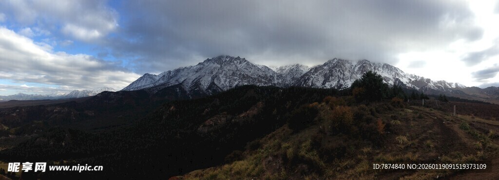 壮丽雪山风景