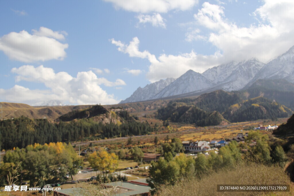 秋日山间美景