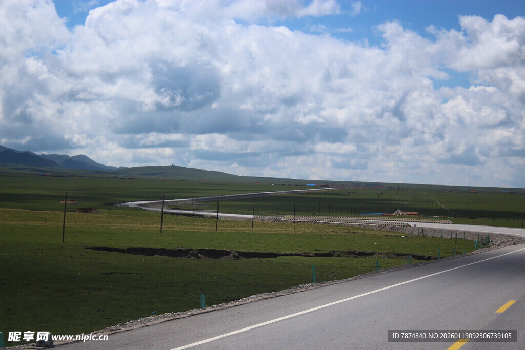 草原公路风景