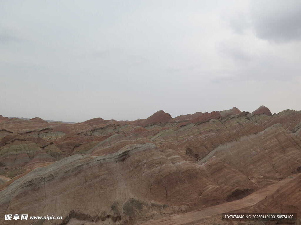 七彩丘陵景观