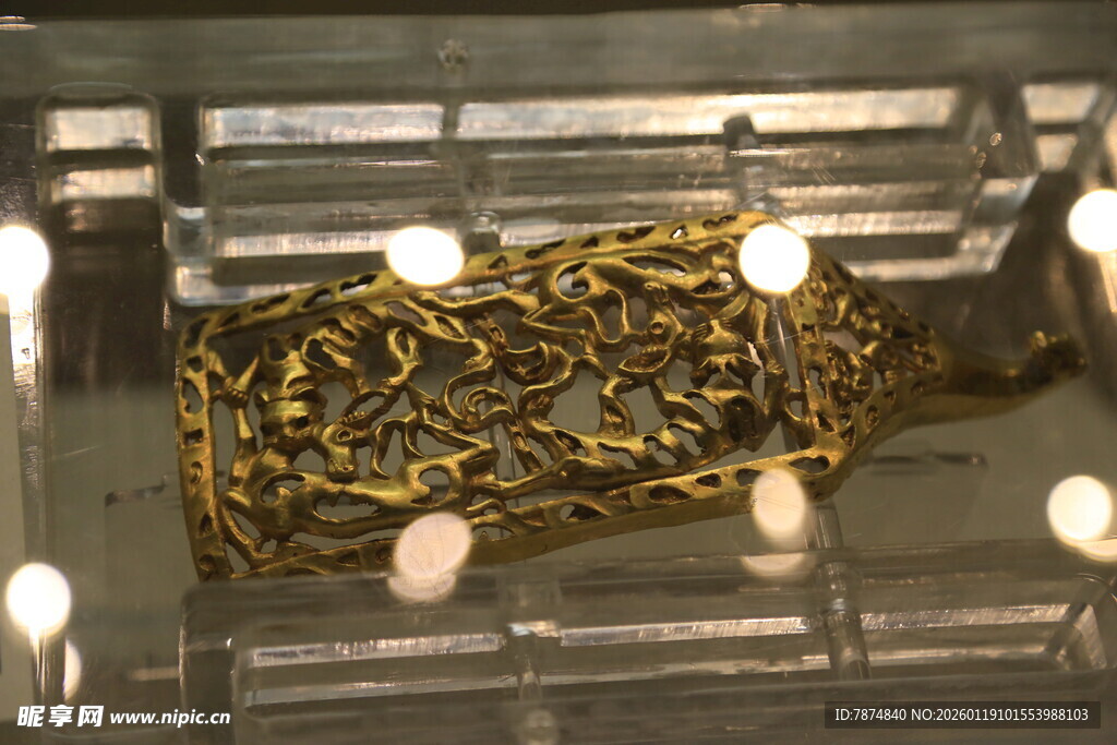 精美古代金饰品展示