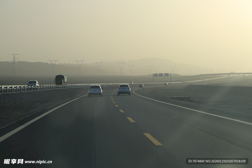 高速公路行车景象