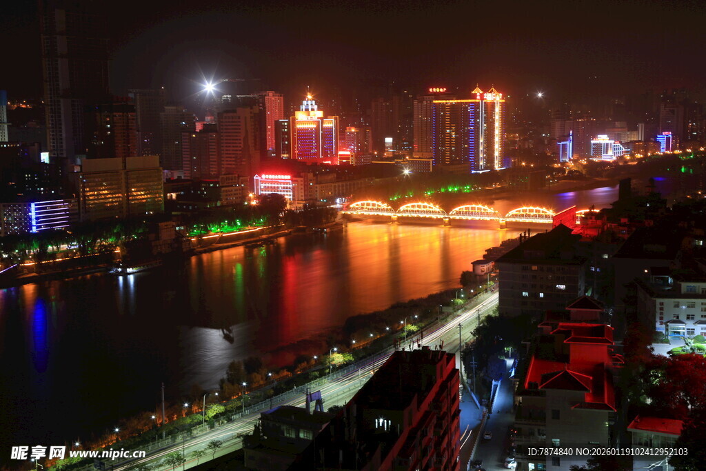 城市璀璨夜景河畔风光