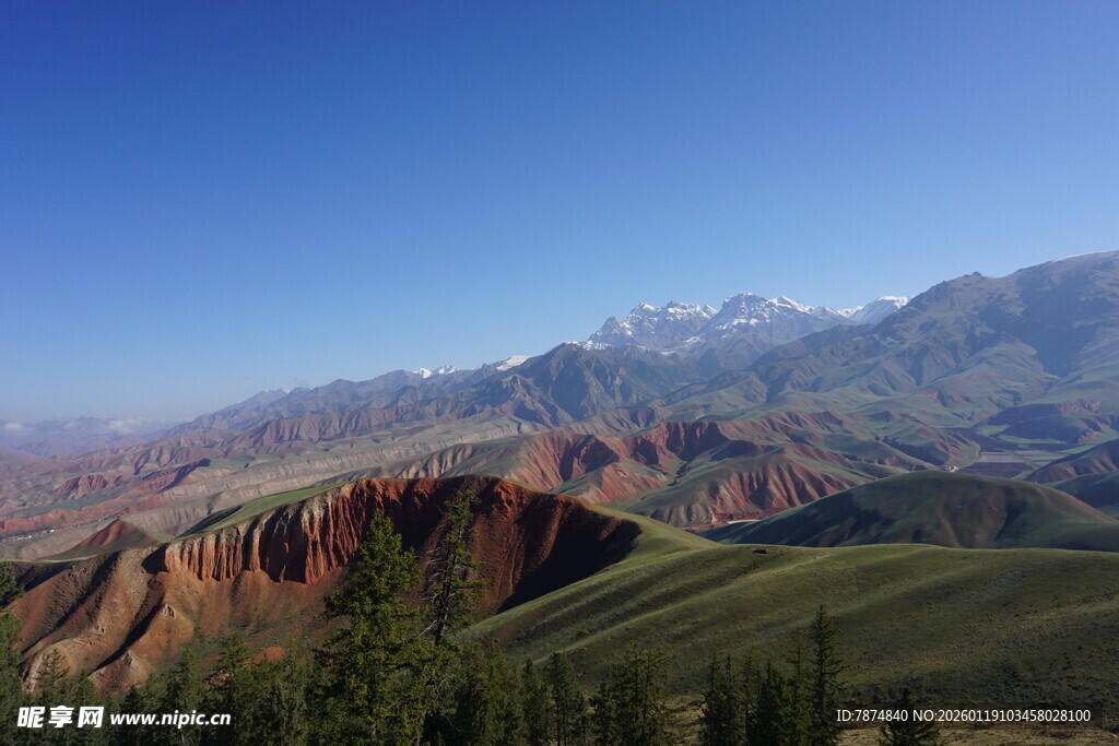壮美山地景观 色彩斑斓