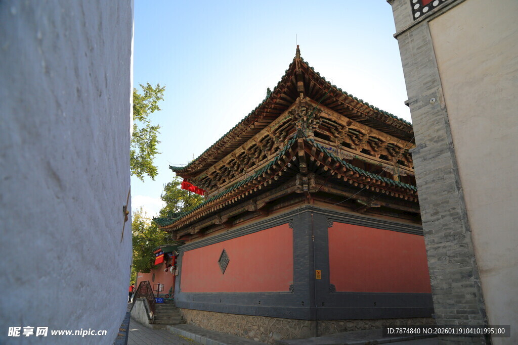 古巷中的中式传统建筑