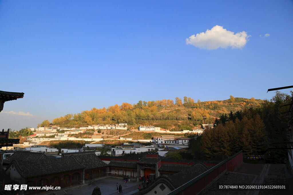 秋日城郊风景
