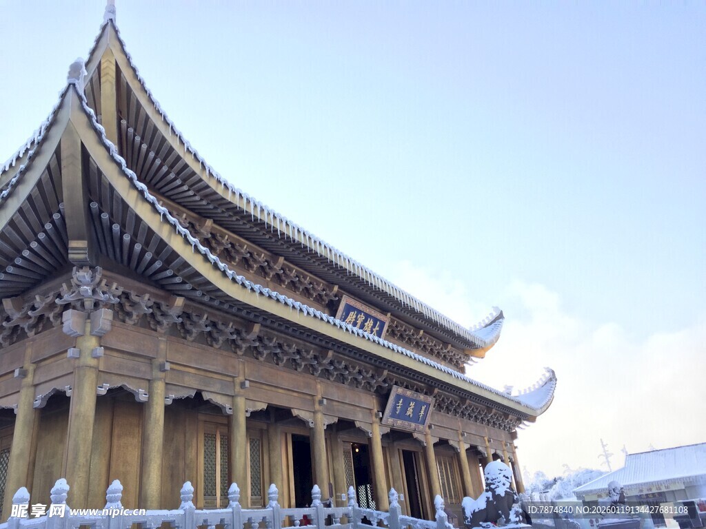 中式古建筑雪景