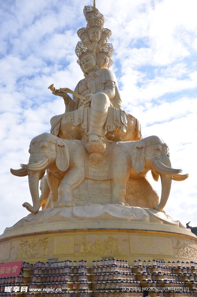 精美大象驮人雕塑