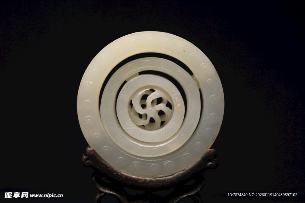 古代神秘涡纹圆形器物