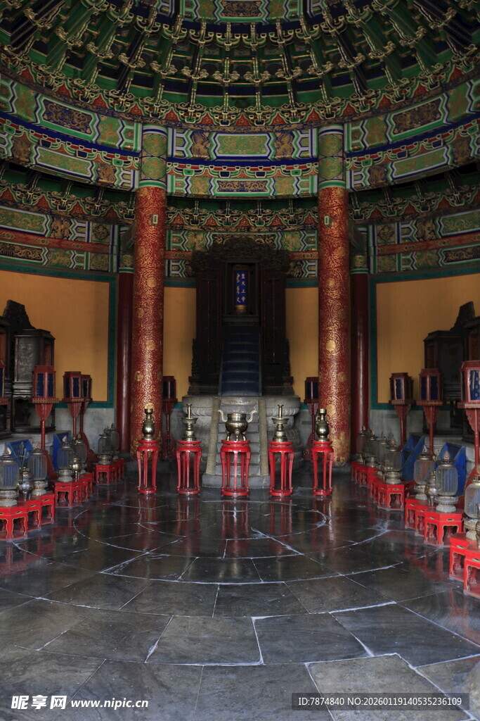 天坛内部景观 红围栏环绕