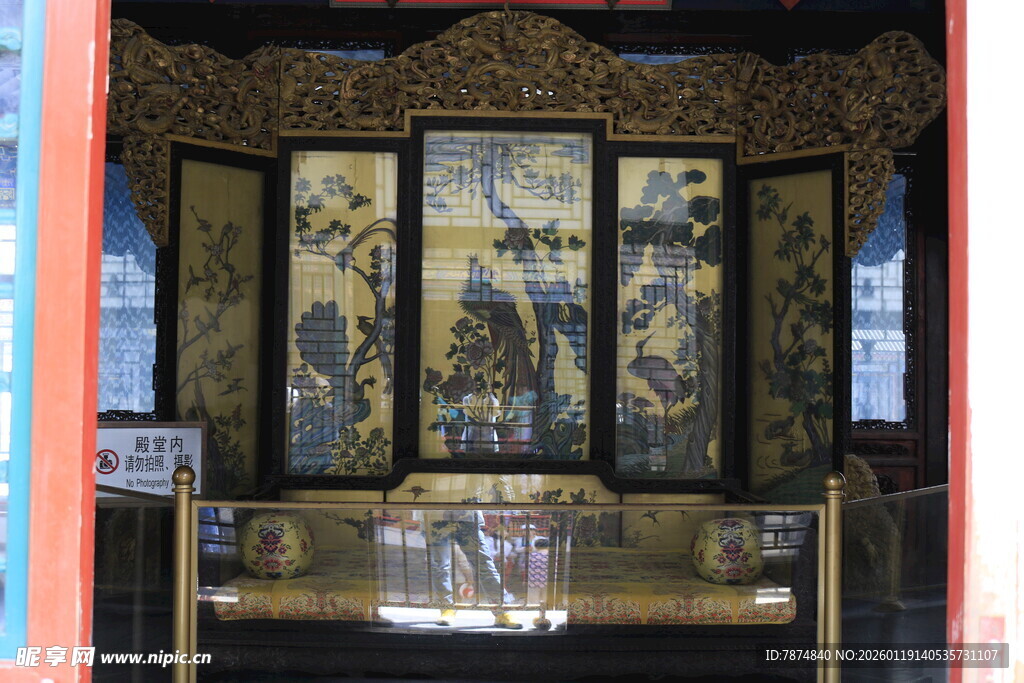 中式屏风与室内装饰