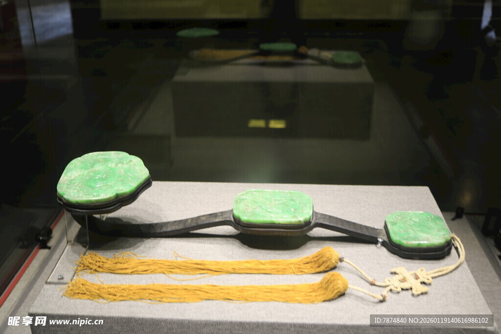 古代玉器与金饰展示