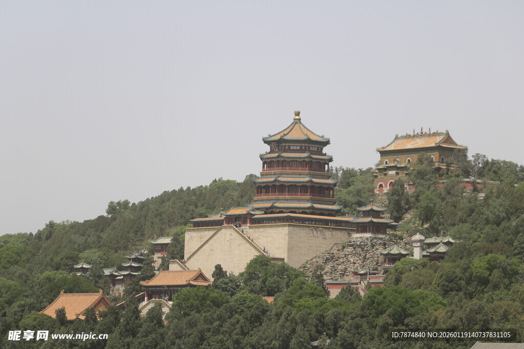 山上古建筑群风光秀丽
