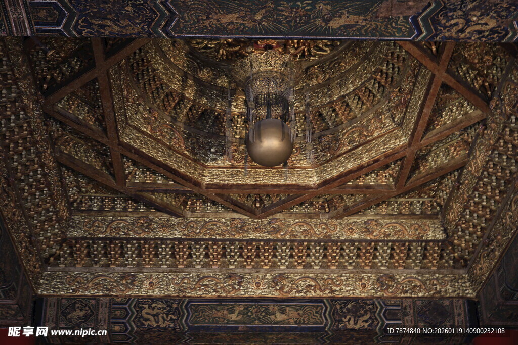 中式古建筑精美藻井