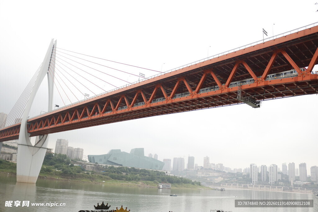 重庆跨江大桥壮观景象