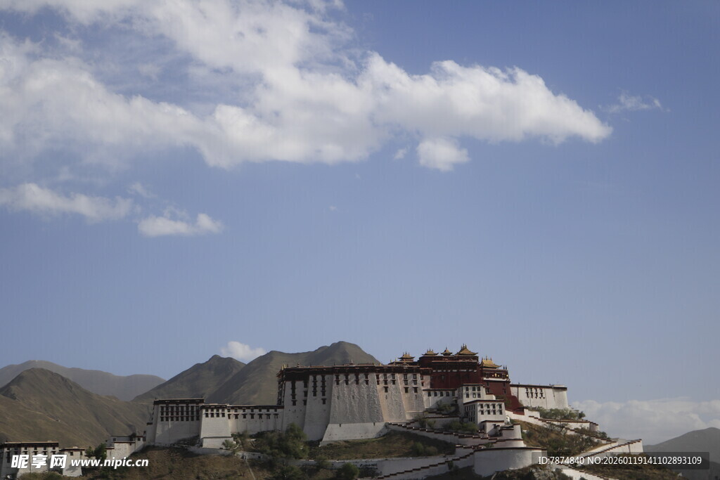 布达拉宫远景