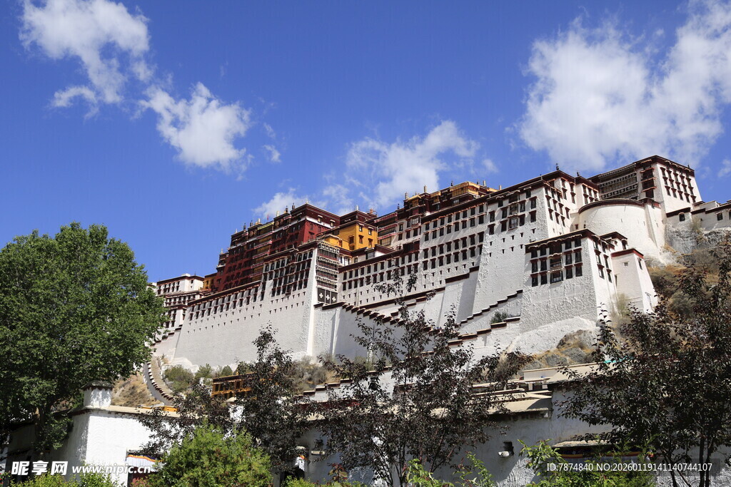 雄伟壮丽的布达拉宫