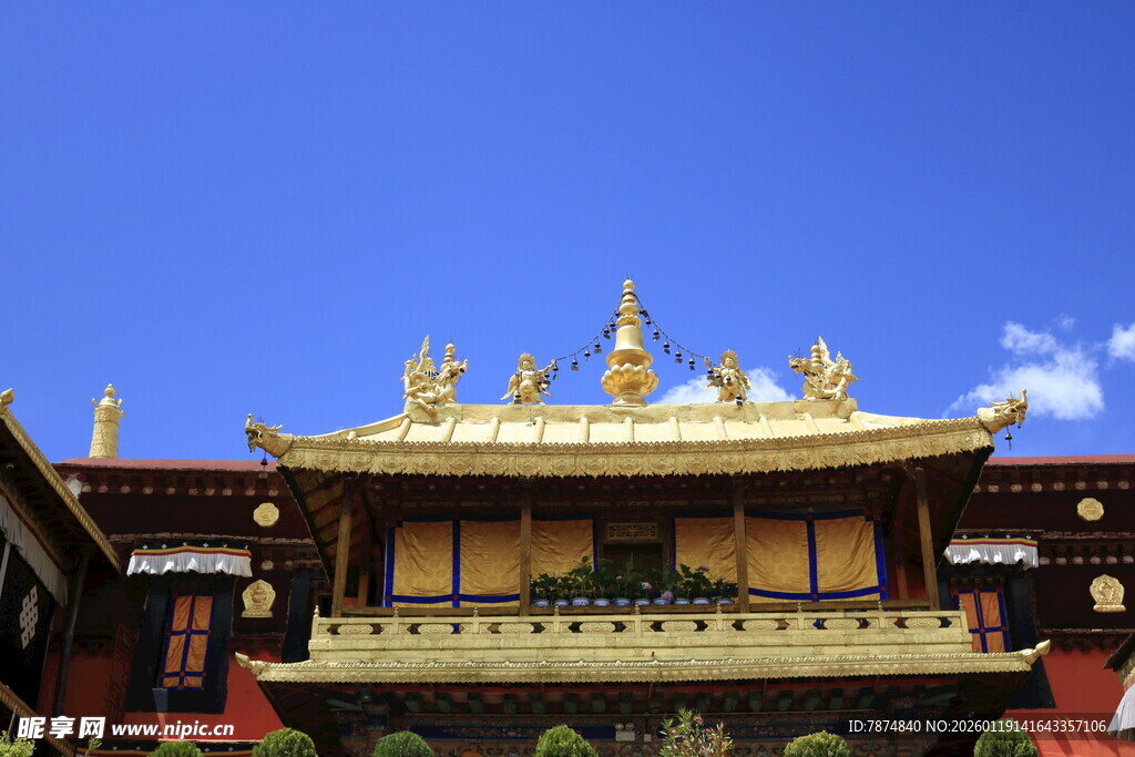 藏式金顶寺庙建筑