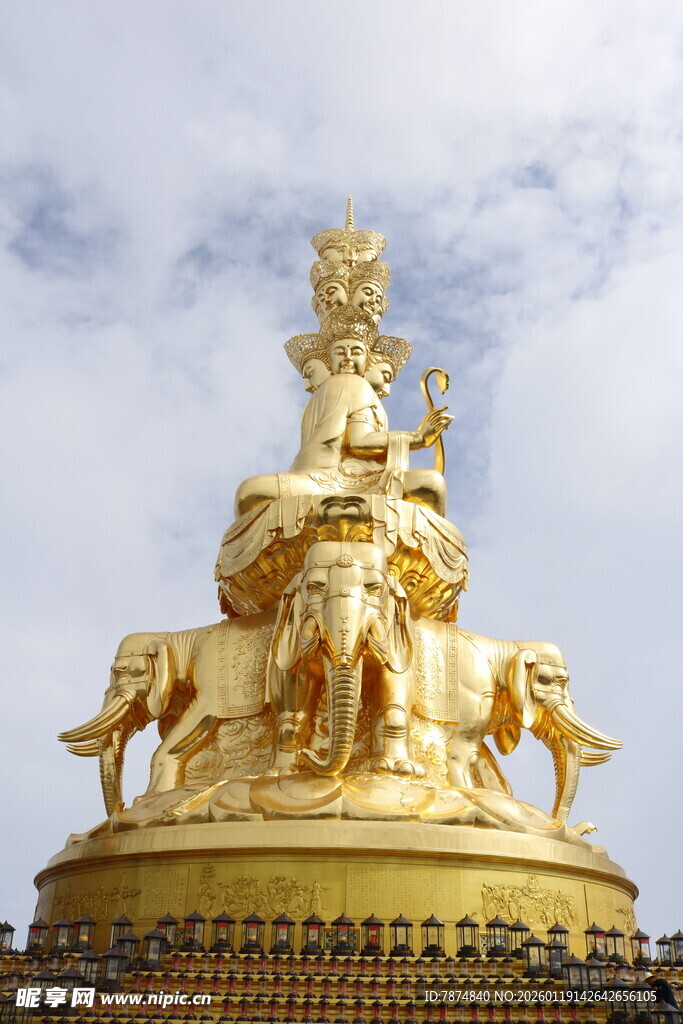 金色群雕大象造型景观